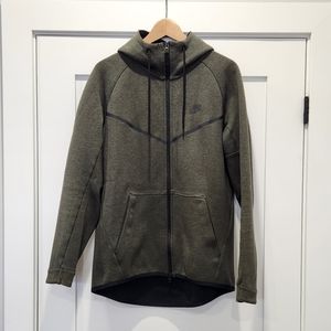 Nike sportswear tech fleece windrunner zip up